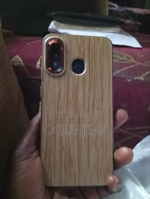 Samsung A10s