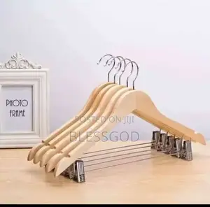 10pcs Wooden Cloth Hanger With Clips