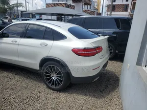 Mercedes-Benz GLC-Class 2017 White