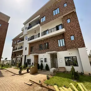 4bdrm Duplex in Gaduwa for sale