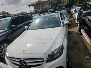 Mercedes-Benz C300 Sport 4dr AWD 4Matic Sedan (2.0L 4cyl 7A) 2015 White