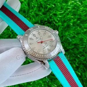 Photo - Gucci Rubber Strap Wristwatch Automatic