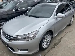 Honda Accord LX 4dr Sedan FWD (2.4L 4cyl 2A) 2013 Silver