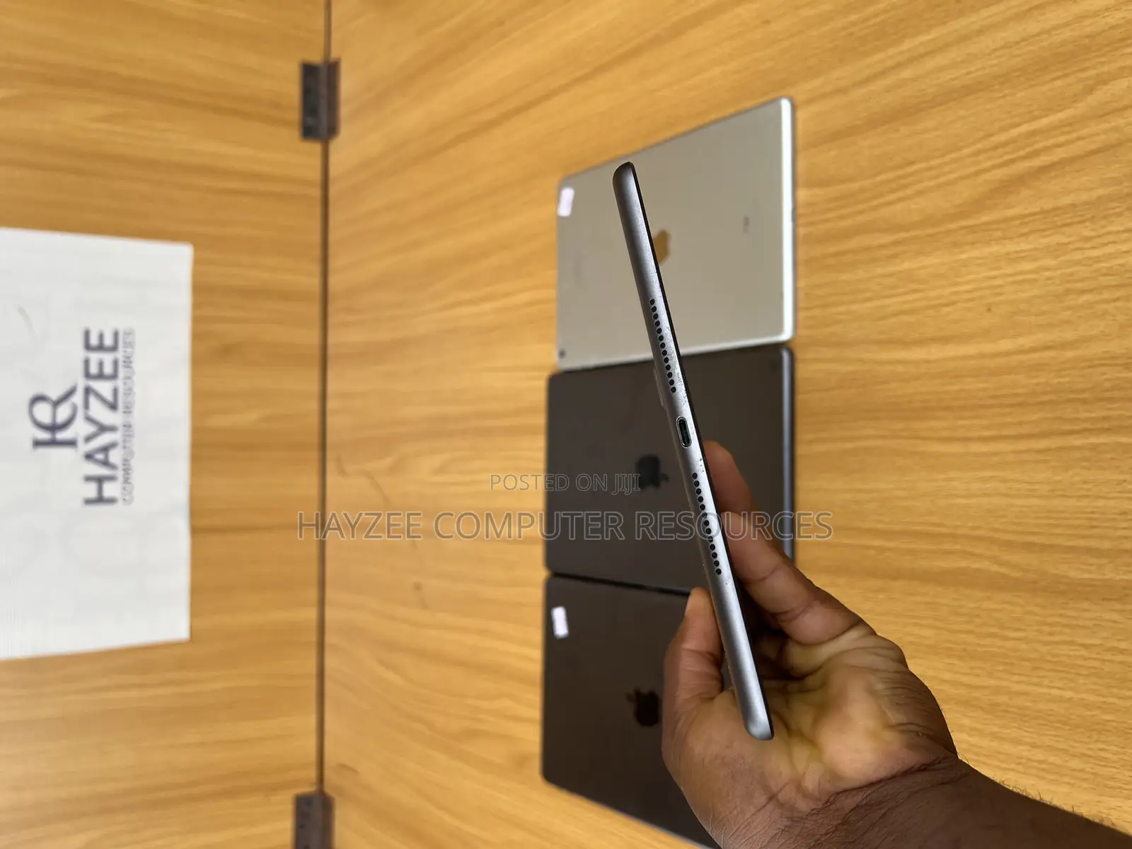 Apple iPad 9.7 32 GB Gray