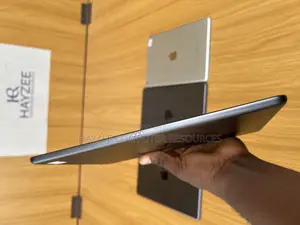 Apple iPad 9.7 32 GB Gray