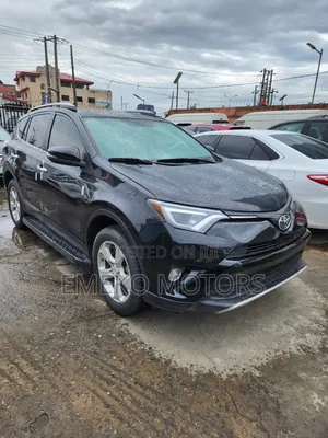 Toyota RAV4 XLE 4dr SUV AWD (2.5L 4cyl 6A) 2015 Black