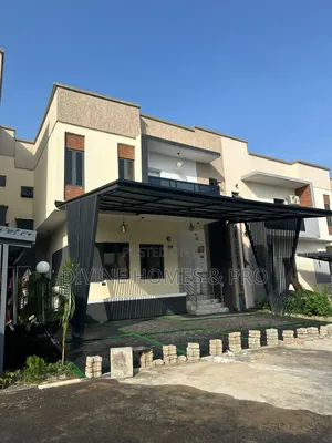 4bdrm Duplex in Life Camp for sale