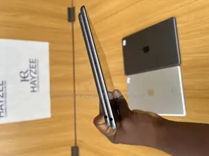 Apple iPad 9.7 128 GB Gray