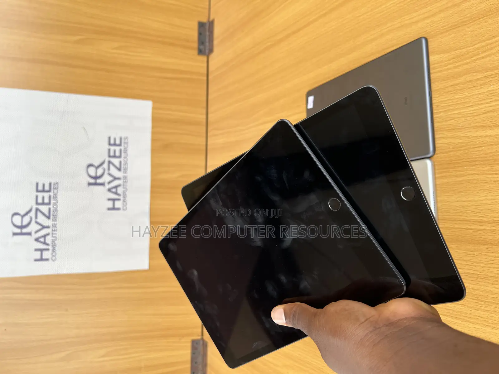 Apple iPad 9.7 128 GB Gray