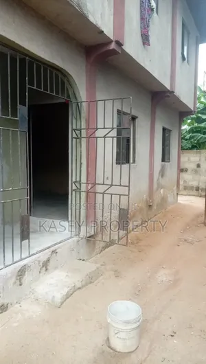 1bdrm Bungalow in Warri for rent
