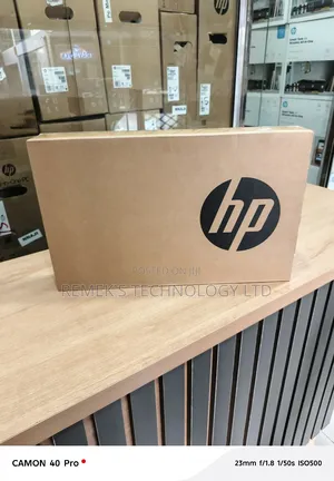 New Laptop HP 14-Dq1025cl 8GB Intel Core I5 SSD 512GB