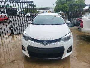 Toyota Corolla 2015 White