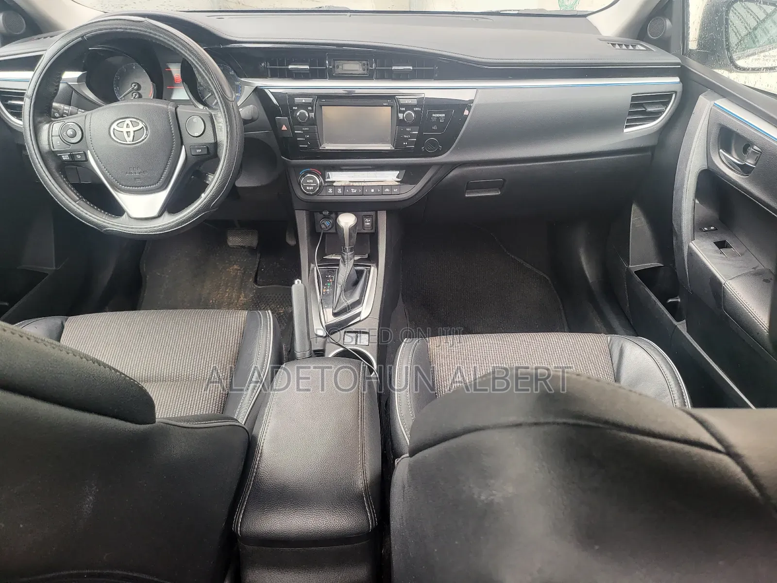Toyota Corolla 2015 White