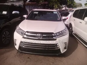 Toyota Highlander Limited 4dr SUV AWD (3.5L 6cyl 6A) 2015 White