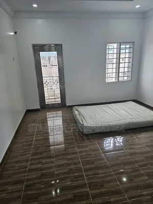 Photo - 3bdrm Duplex in Naf Valley Estate for rent