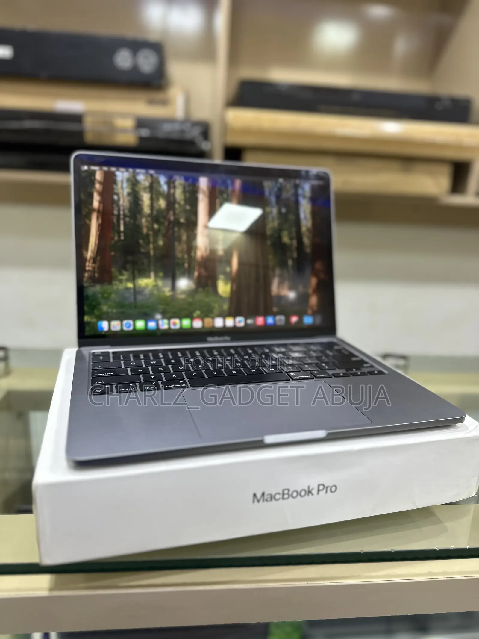 Laptop Apple MacBook Pro 2020 M1 8GB Apple M1 SSD 512GB