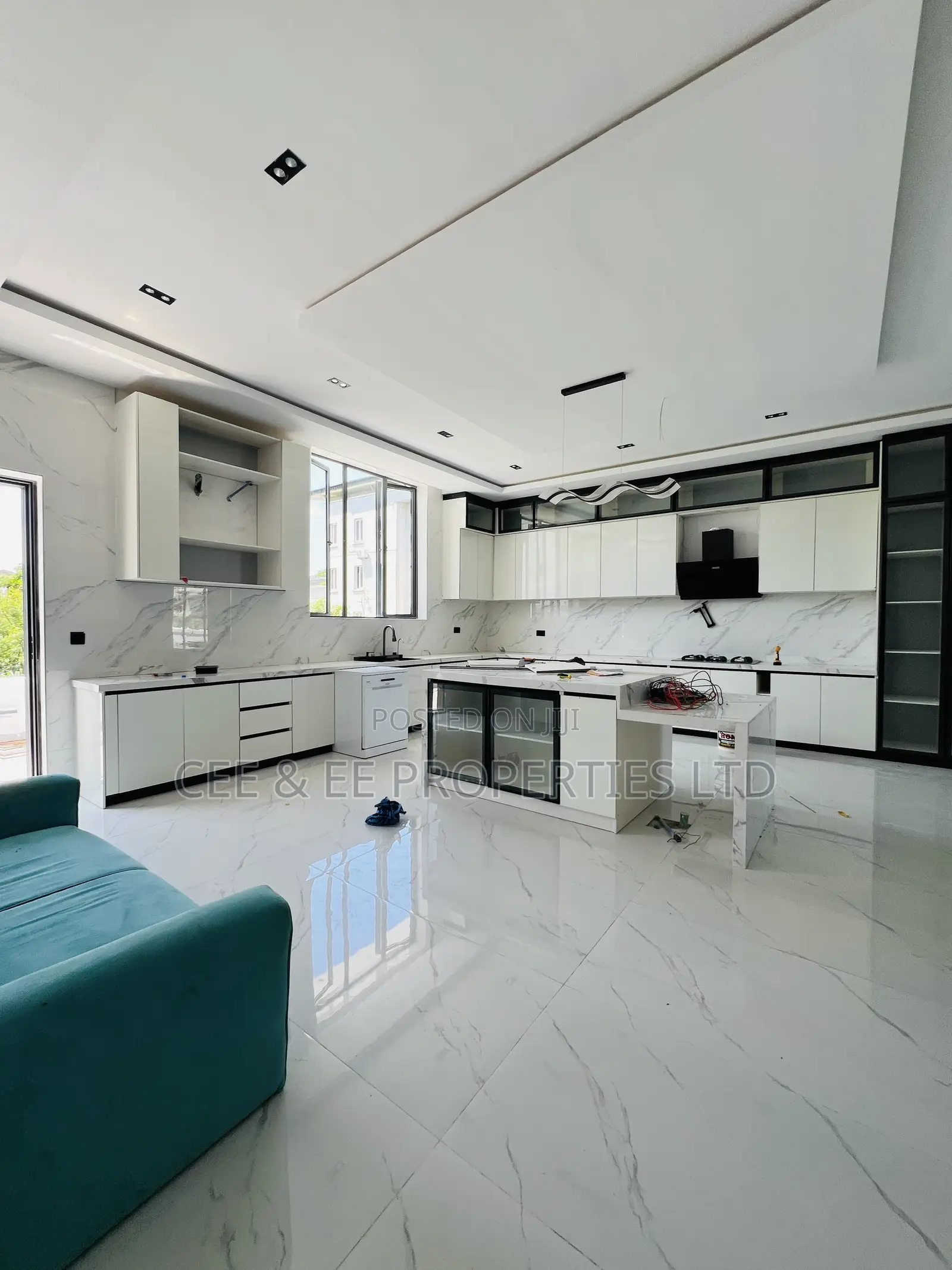 5bdrm Duplex in Royal Garden Estate, for sale