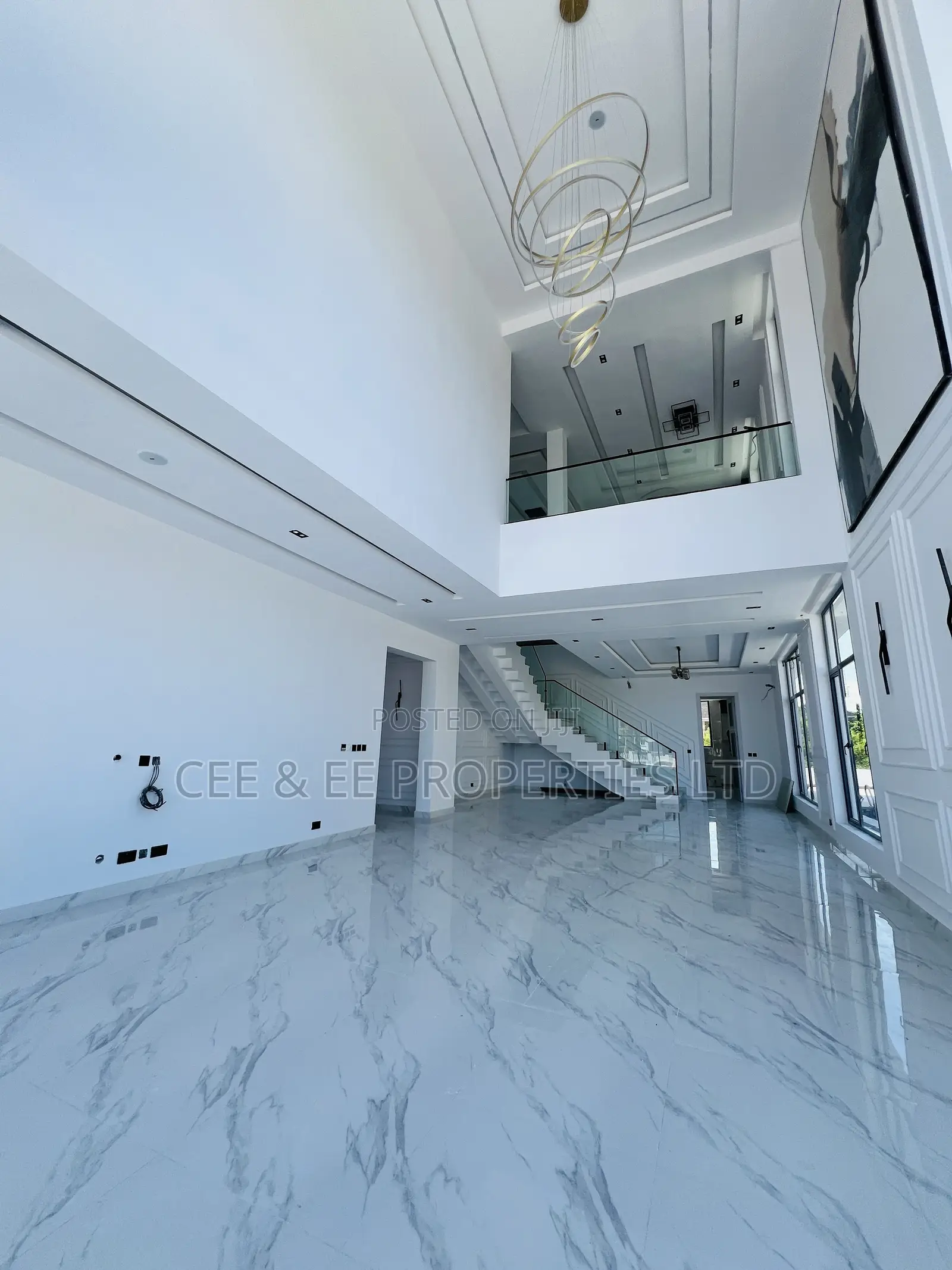5bdrm Duplex in Royal Garden Estate, for sale