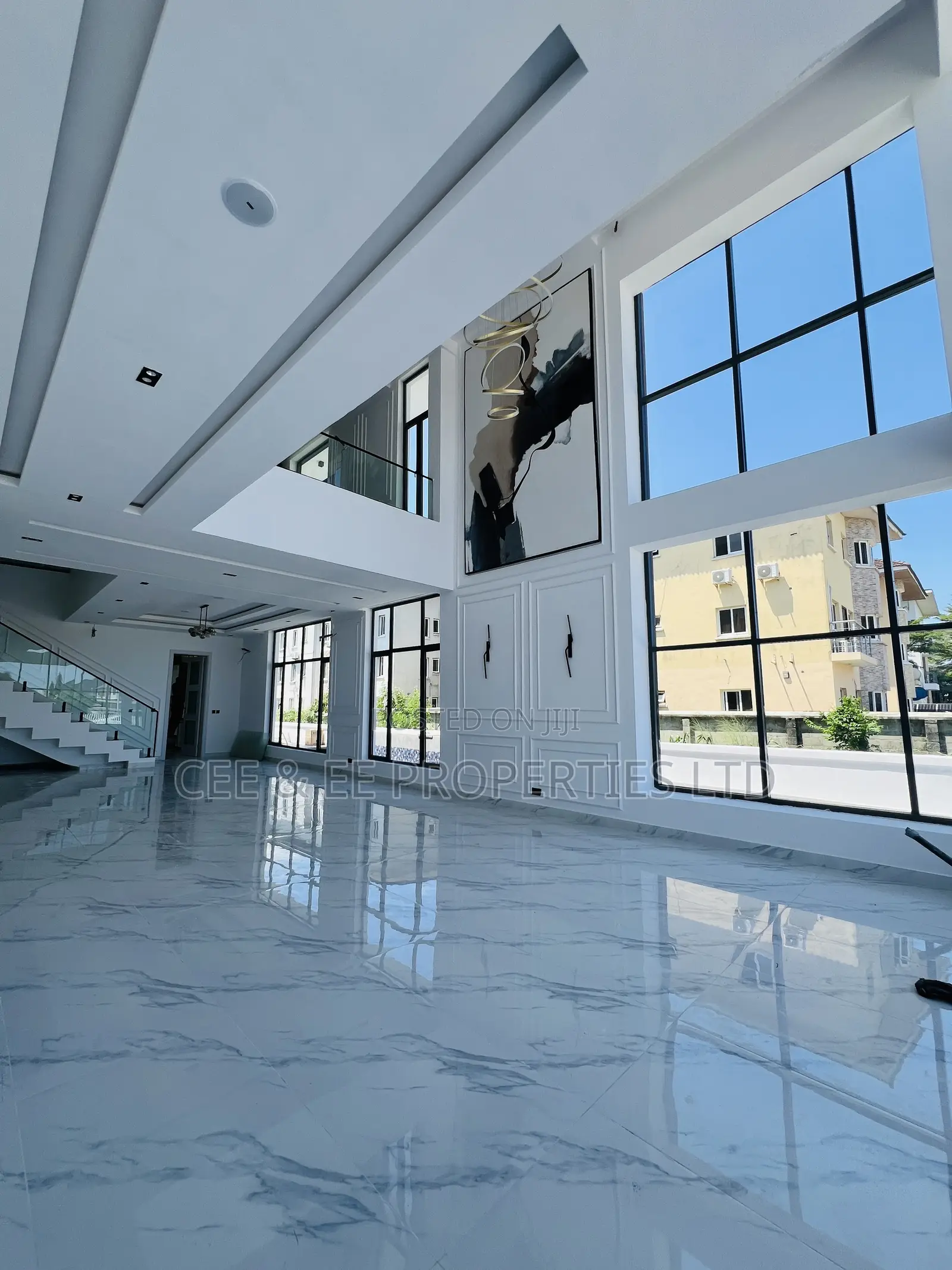 5bdrm Duplex in Royal Garden Estate, for sale