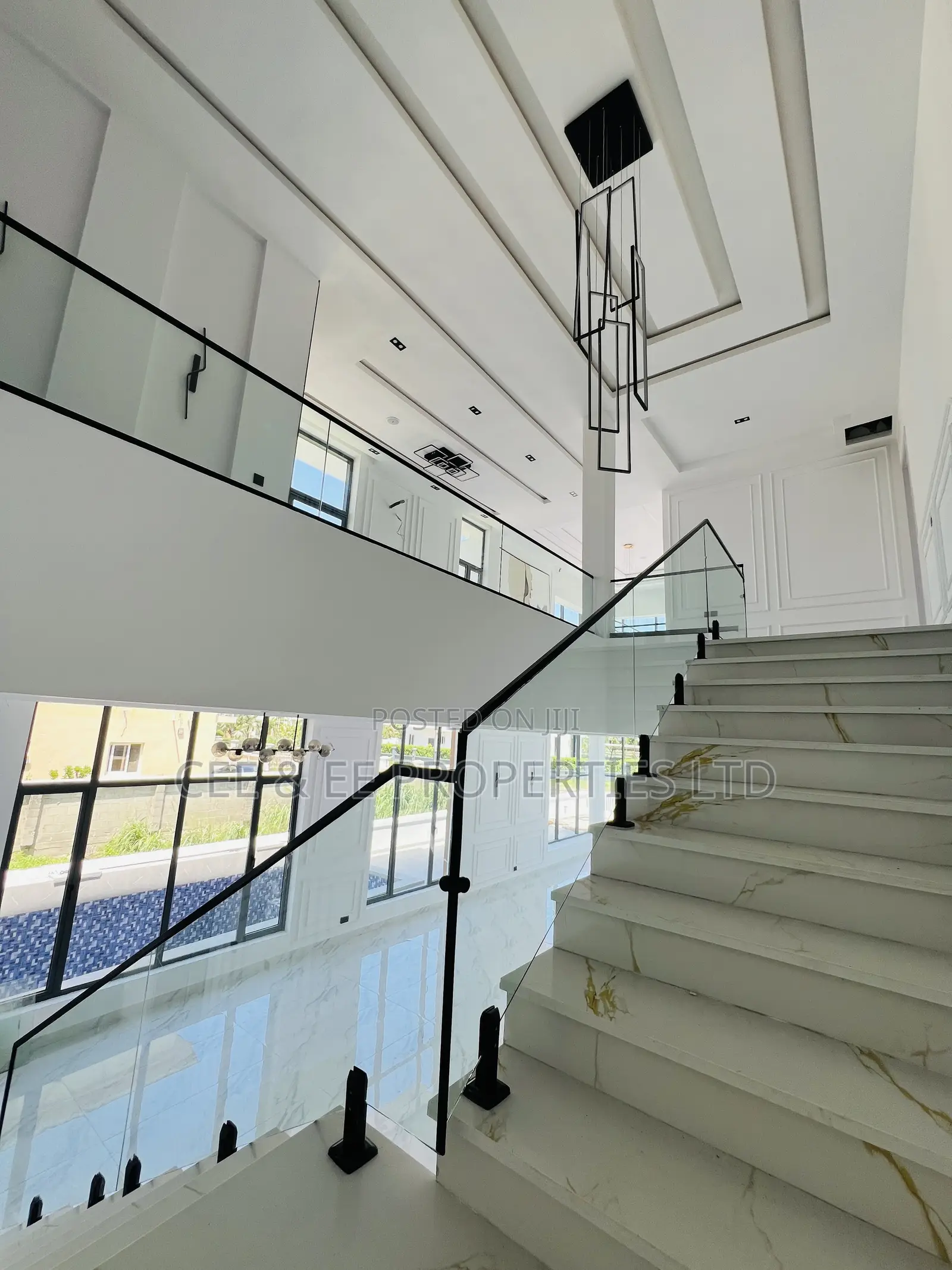 5bdrm Duplex in Royal Garden Estate, for sale