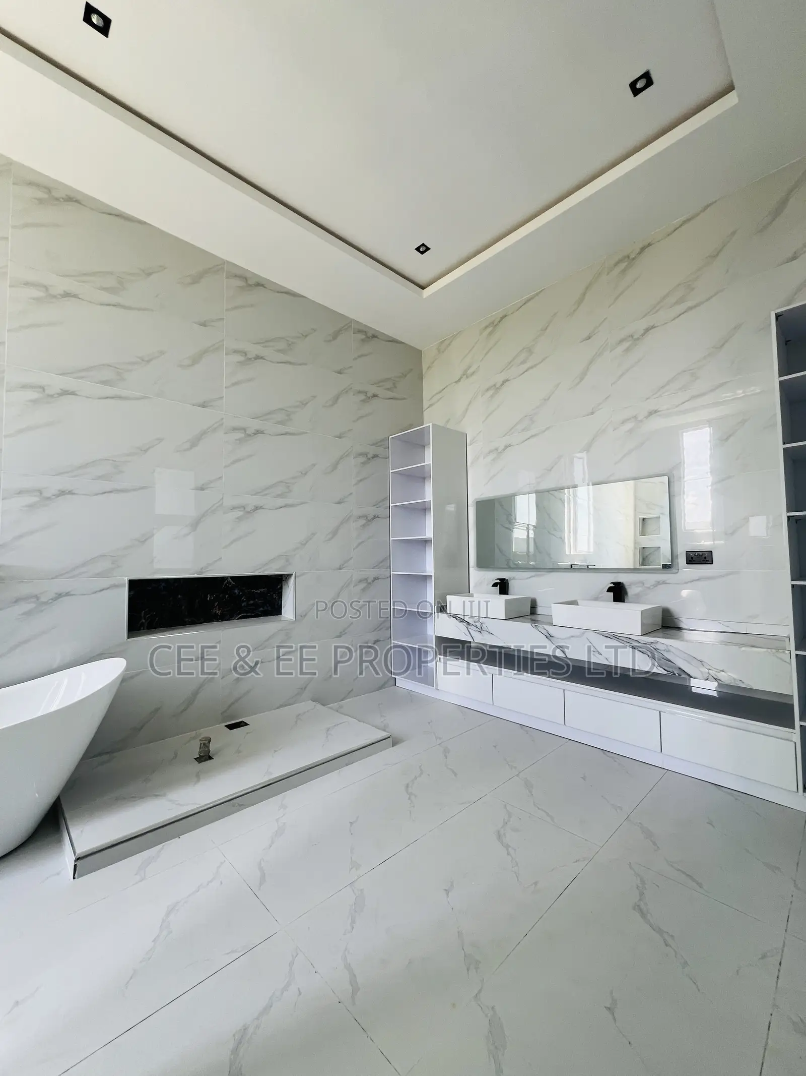 5bdrm Duplex in Royal Garden Estate, for sale