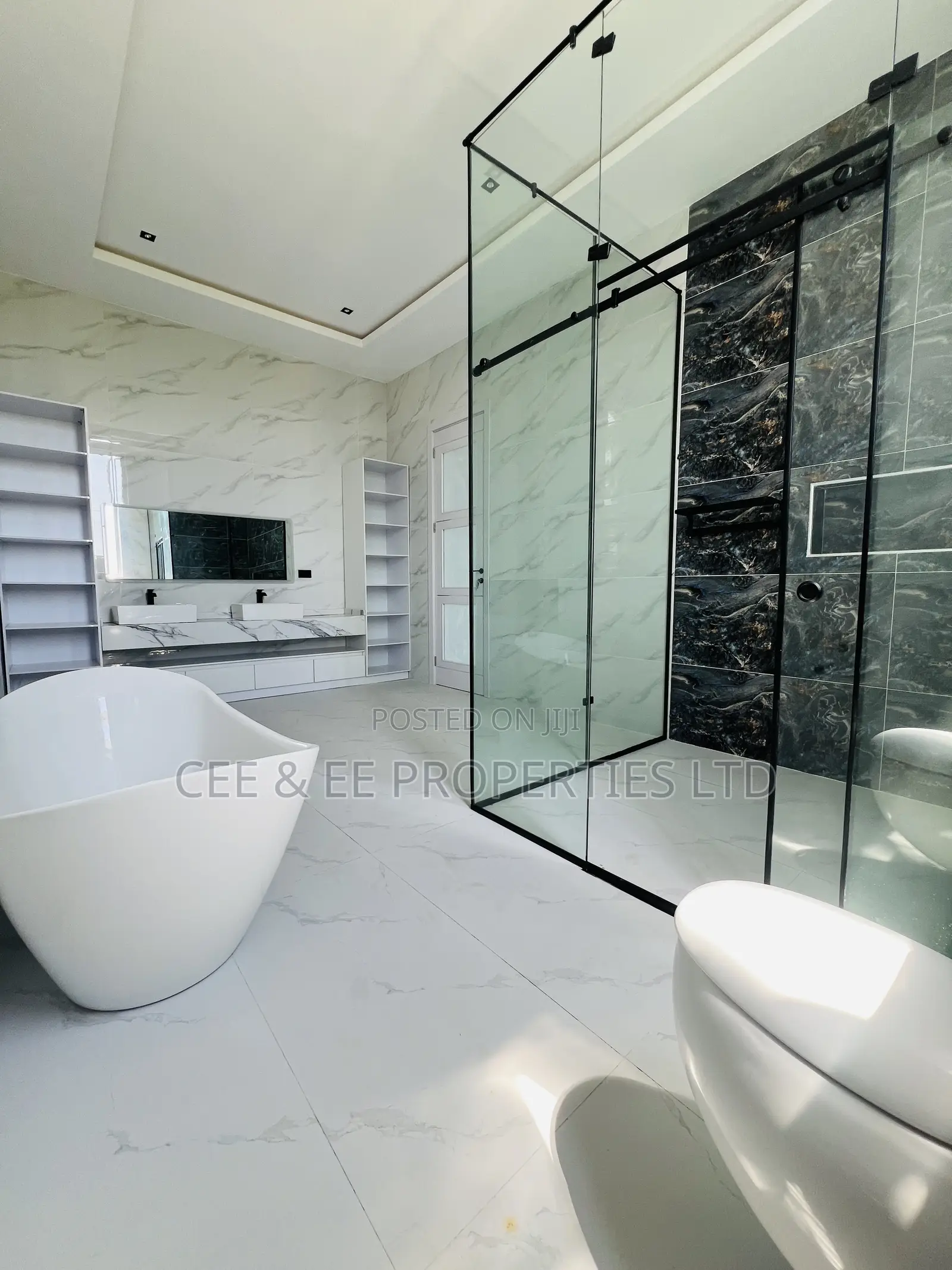 5bdrm Duplex in Royal Garden Estate, for sale