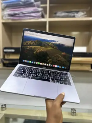 Laptop Apple MacBook Pro 2019 16GB Intel Core I5 SSD 256GB