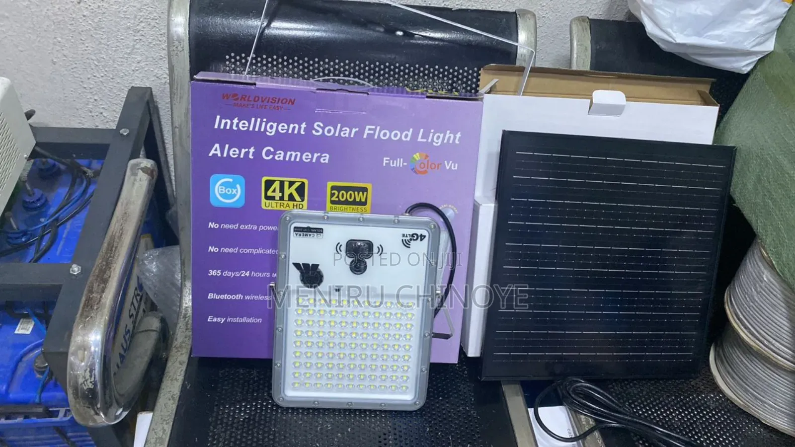 Intelligent Solar Flood Lights 
Alert Camera