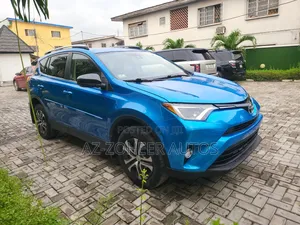 Toyota RAV4 LE AWD (2.5L 4cyl 6A) 2017 Blue