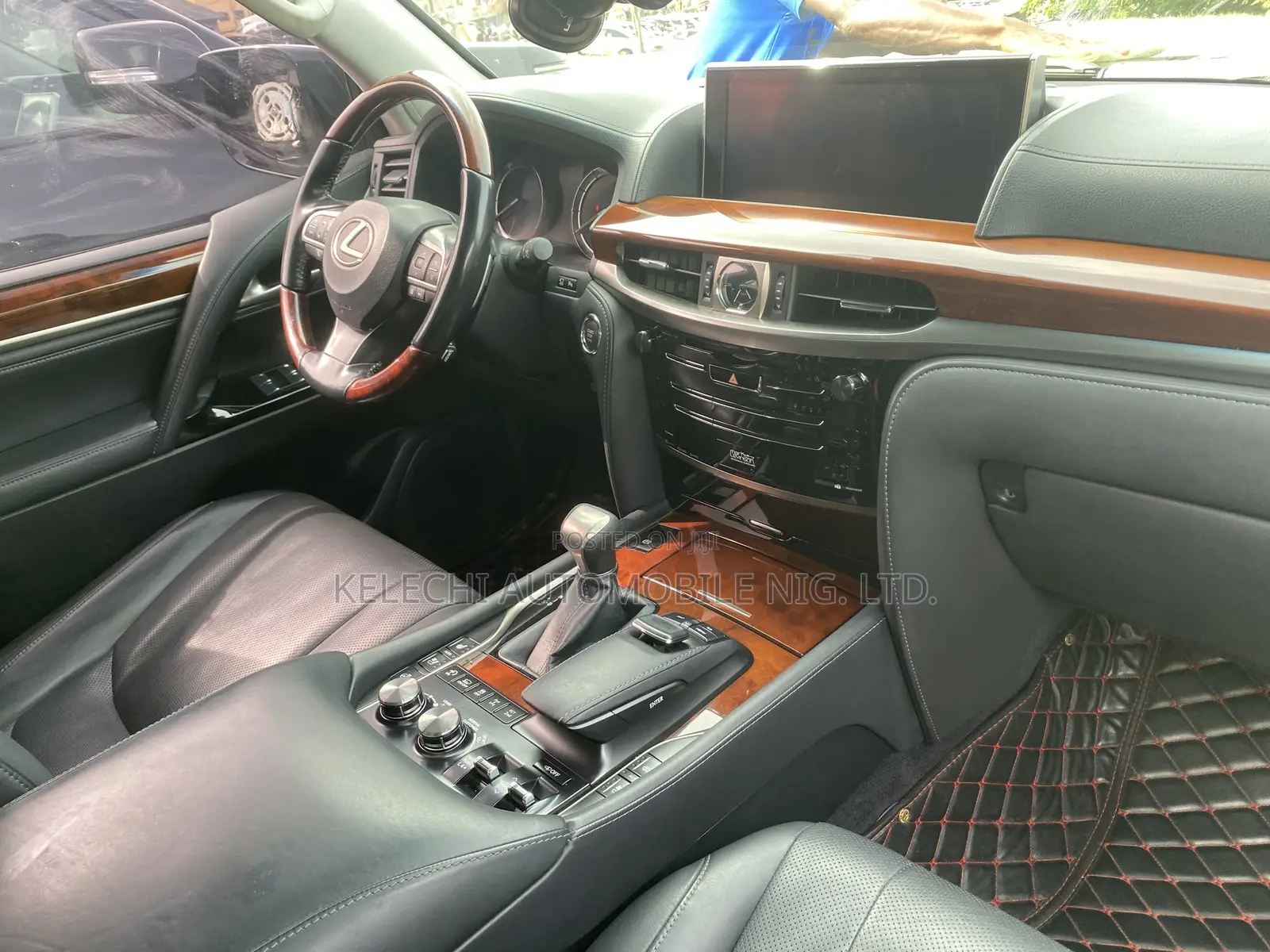 Lexus LX 570 AWD 2017 Black