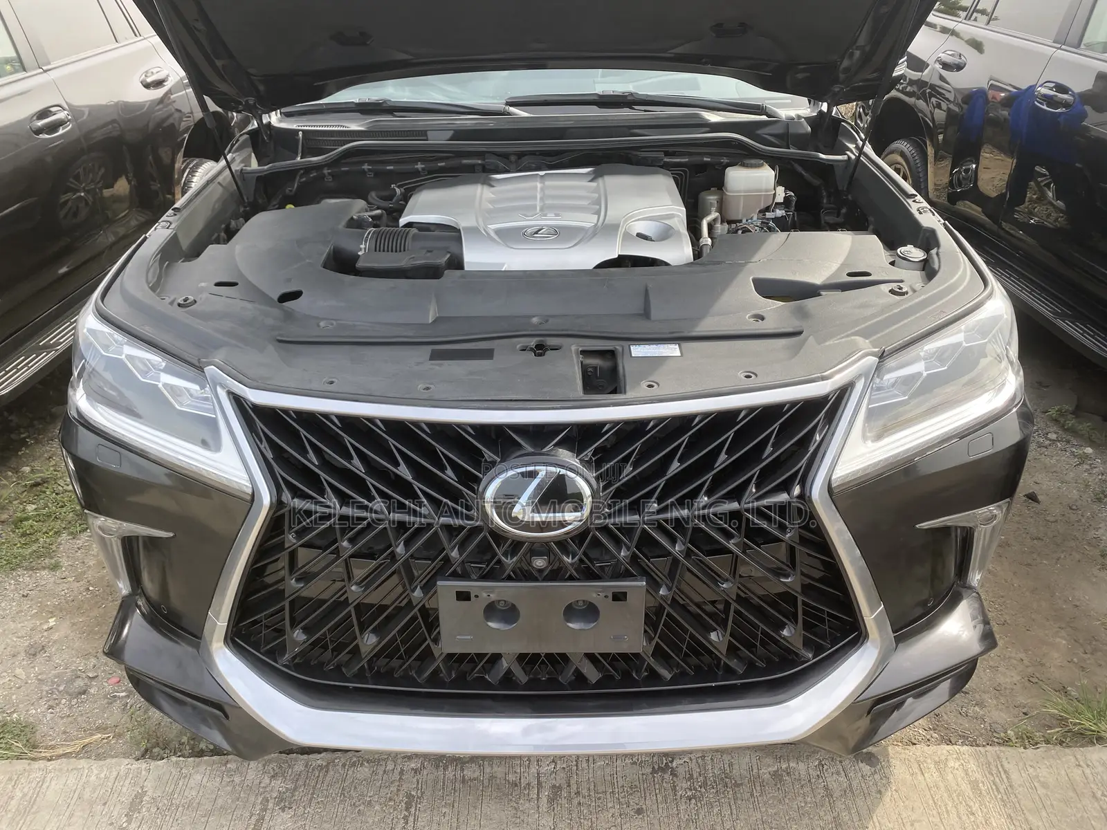 Lexus LX 570 AWD 2017 Black
