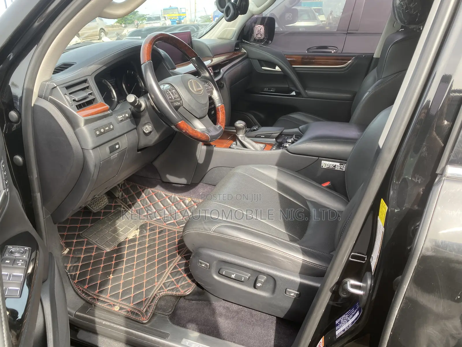 Lexus LX 570 AWD 2017 Black