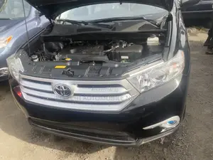 Toyota Highlander 2.7L 2WD 2013 Black