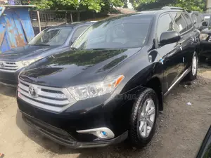 Toyota Highlander 2.7L 2WD 2013 Black