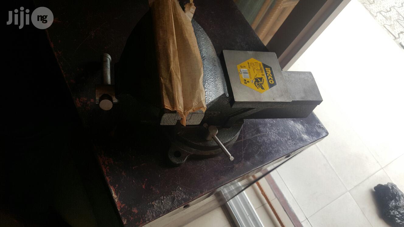 Bench Vice