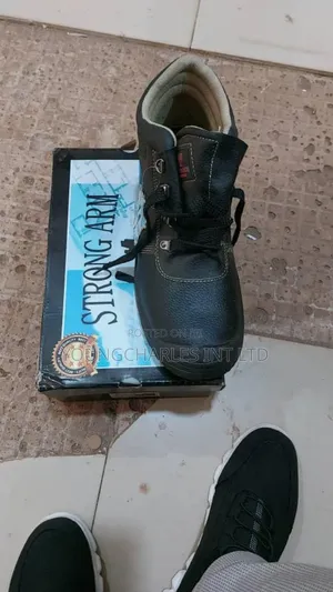 Quality Armstrong Safety Boot