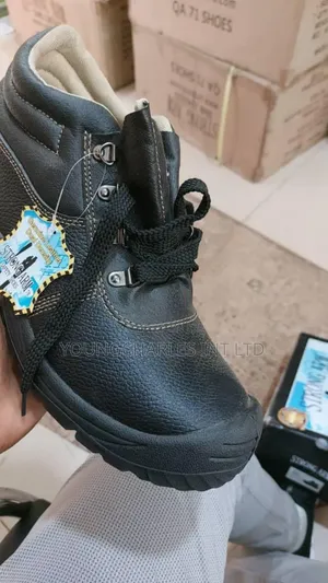 Quality Armstrong Safety Boot