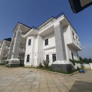 9bdrm Maisonette in Maitama for sale