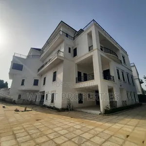 9bdrm Maisonette in Maitama for sale