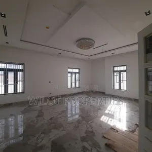 9bdrm Maisonette in Maitama for sale