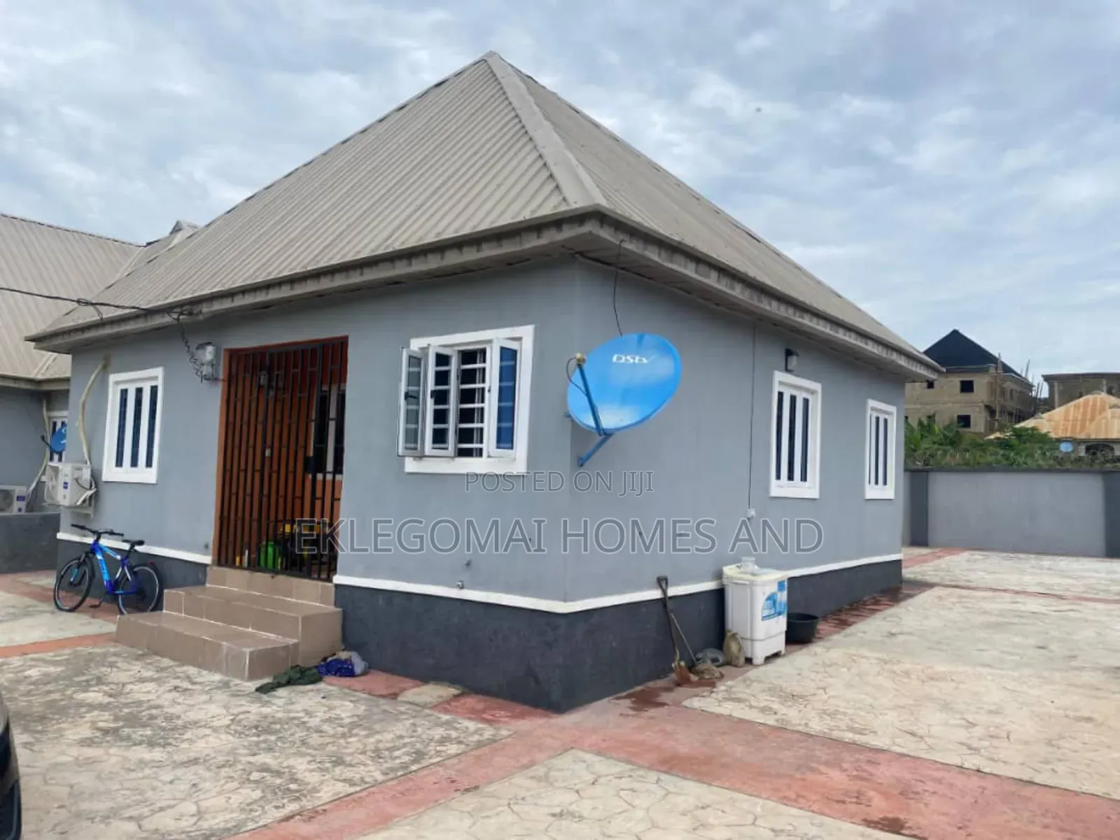 Furnished 5bdrm Block of Flats in Parliament Estate, Akure for sale