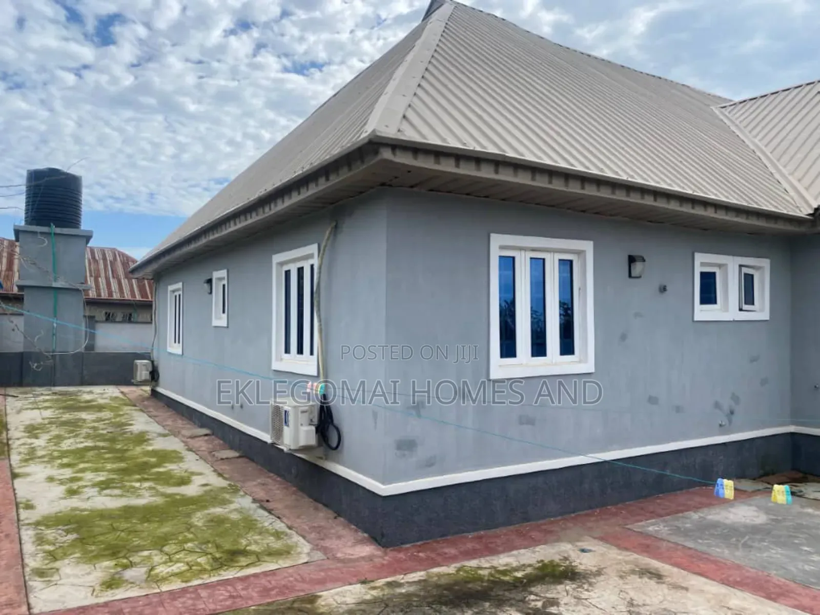 Furnished 5bdrm Block of Flats in Parliament Estate, Akure for sale