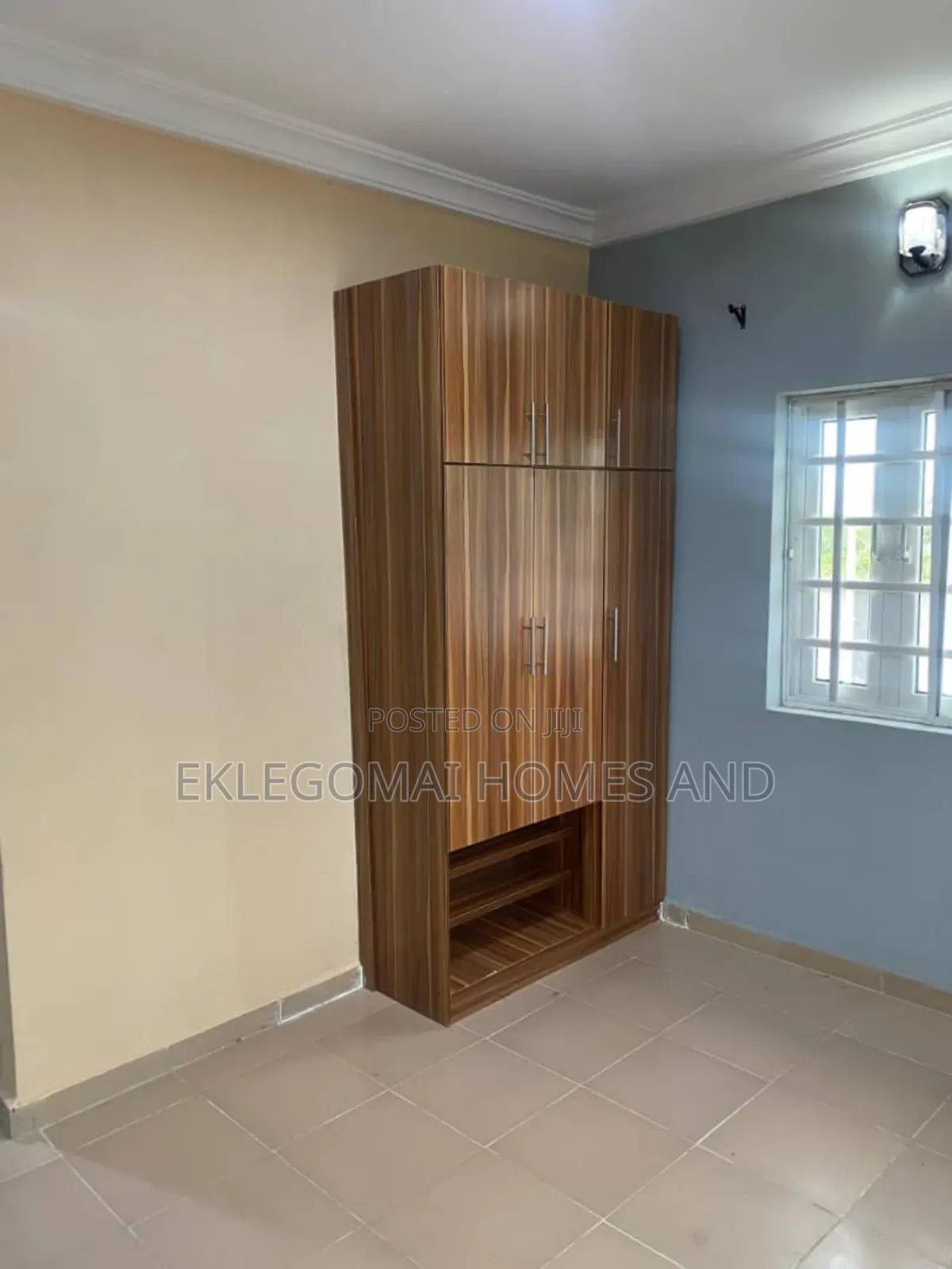 Furnished 5bdrm Block of Flats in Parliament Estate, Akure for sale