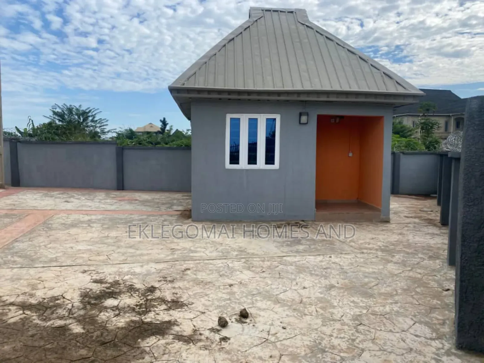 Furnished 5bdrm Block of Flats in Parliament Estate, Akure for sale