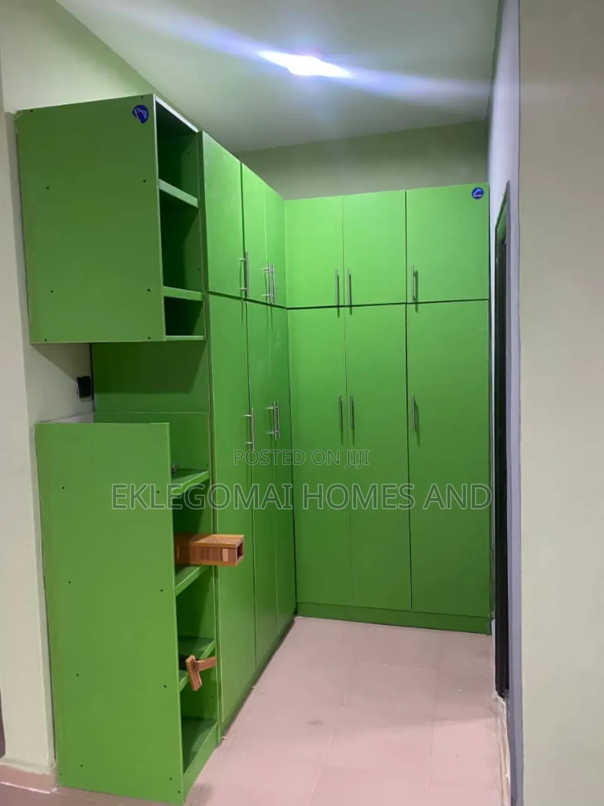 Furnished 5bdrm Block of Flats in Parliament Estate, Akure for sale