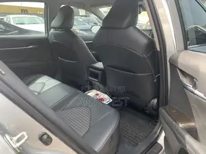 Toyota Camry 2020 Silver