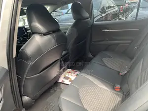 Toyota Camry 2020 Silver