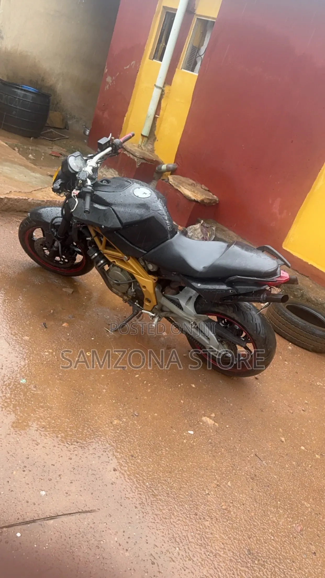Aprilia 2017 Black