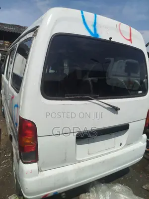 Suzuki Every 2010 White