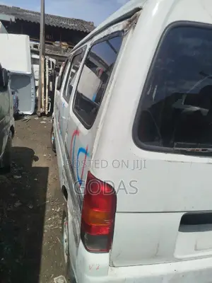 Suzuki Every 2010 White